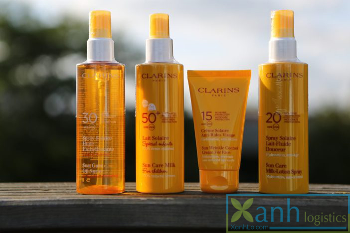 Kem chống nắng toàn thân Clarins Sun Care Oil Spray SPF 30